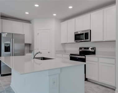 1806 Weir Boulevard - Photo Thumbnail 13