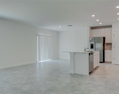 1806 Weir Boulevard - Photo Thumbnail 5