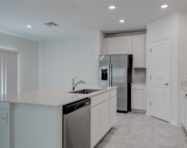 1806 Weir Boulevard - Photo Thumbnail 15