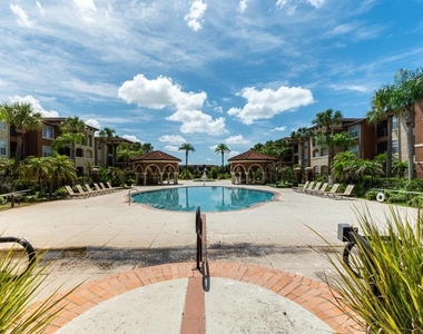 5512 Metrowest Boulevard - Photo Thumbnail 15
