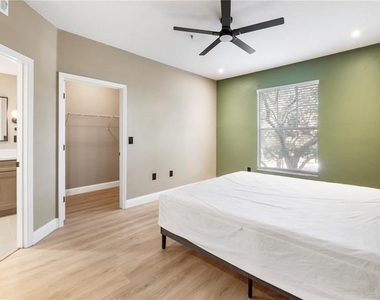 5512 Metrowest Boulevard - Photo Thumbnail 7
