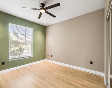 5512 Metrowest Boulevard - Photo Thumbnail 12