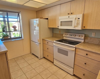 756 Avenida Estancia - Photo Thumbnail 27