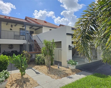 756 Avenida Estancia - Photo Thumbnail 5