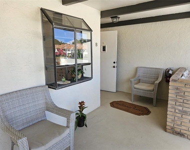 756 Avenida Estancia - Photo Thumbnail 6