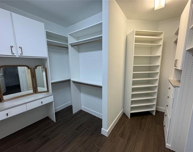 817 Seascape Place - Photo Thumbnail 22