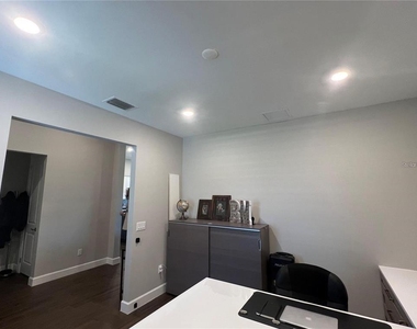 817 Seascape Place - Photo Thumbnail 7