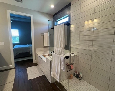 817 Seascape Place - Photo Thumbnail 18