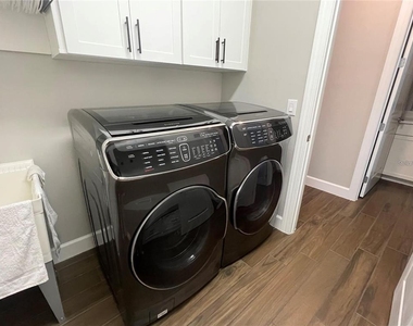 817 Seascape Place - Photo Thumbnail 35