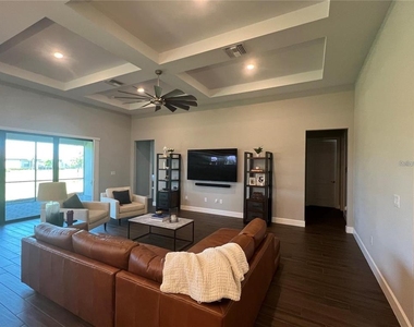 817 Seascape Place - Photo Thumbnail 9