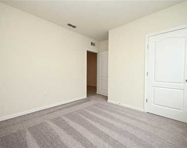 2548 Ryland Falls Drive - Photo Thumbnail 31