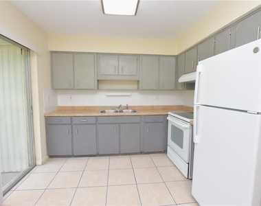 4705 Dimbath Drive - Photo Thumbnail 3