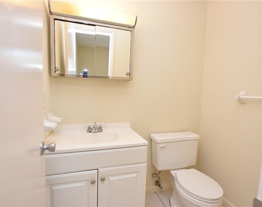 4705 Dimbath Drive - Photo Thumbnail 18