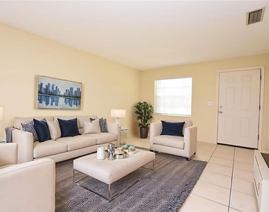 4705 Dimbath Drive - Photo Thumbnail 11