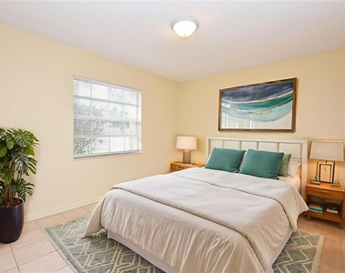 4705 Dimbath Drive - Photo Thumbnail 14