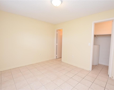 4705 Dimbath Drive - Photo Thumbnail 16