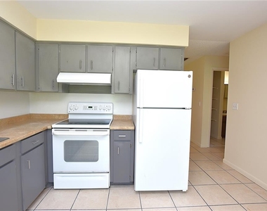4705 Dimbath Drive - Photo Thumbnail 4