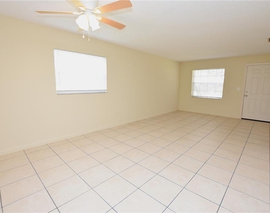 4705 Dimbath Drive - Photo Thumbnail 13
