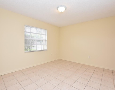 4705 Dimbath Drive - Photo Thumbnail 15