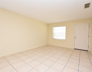 4705 Dimbath Drive - Photo Thumbnail 12