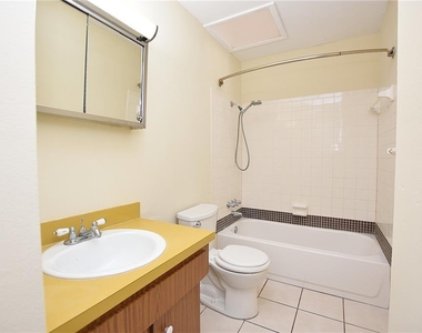 4705 Dimbath Drive - Photo Thumbnail 22