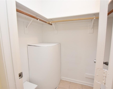 4705 Dimbath Drive - Photo Thumbnail 17
