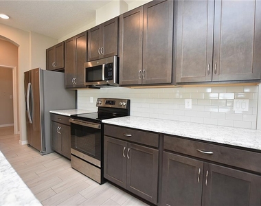 6728 Great Bear Drive - Photo Thumbnail 5