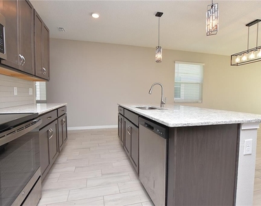 6728 Great Bear Drive - Photo Thumbnail 7