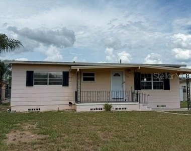 1730 Huntington Street - Photo Thumbnail 3