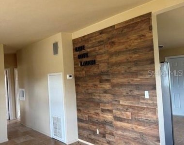 1730 Huntington Street - Photo Thumbnail 11