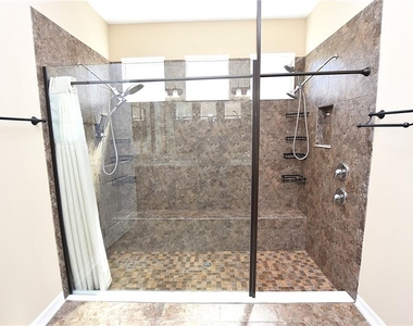 3949 Aquilla Drive - Photo Thumbnail 27