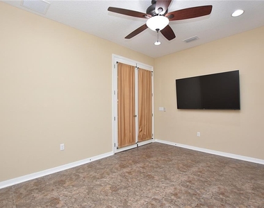 3949 Aquilla Drive - Photo Thumbnail 34