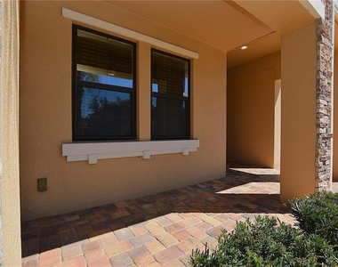 3949 Aquilla Drive - Photo Thumbnail 4