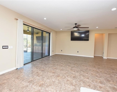 3949 Aquilla Drive - Photo Thumbnail 19