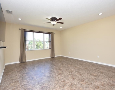3949 Aquilla Drive - Photo Thumbnail 23