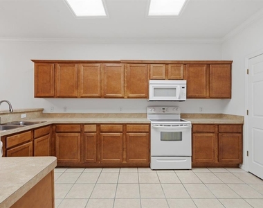 1316 Nw 120th Way - Photo Thumbnail 5