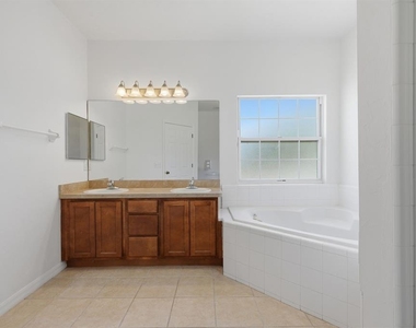 1316 Nw 120th Way - Photo Thumbnail 13