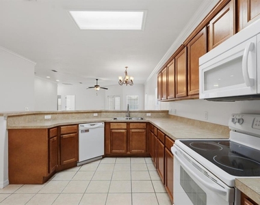 1316 Nw 120th Way - Photo Thumbnail 4