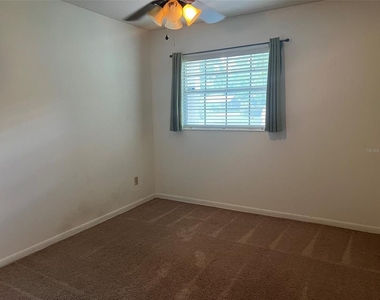 703 Ne 5th Place - Photo Thumbnail 14