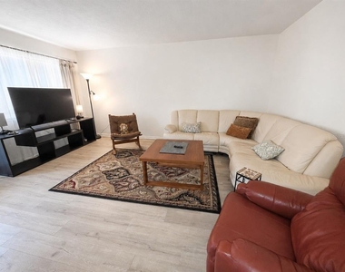 8454 111th Street - Photo Thumbnail 1