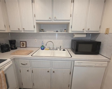 8454 111th Street - Photo Thumbnail 5