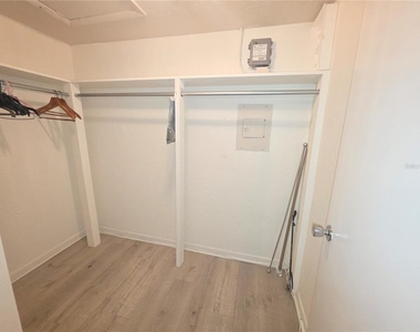 8454 111th Street - Photo Thumbnail 11
