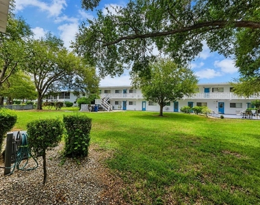 8454 111th Street - Photo Thumbnail 13