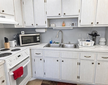 8454 111th Street - Photo Thumbnail 3