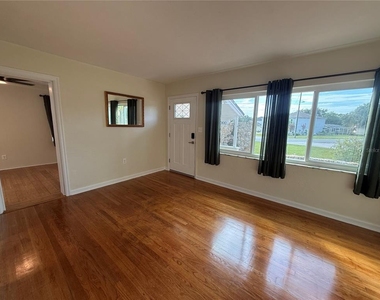 465 Briarcliff Avenue - Photo Thumbnail 3