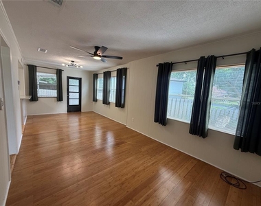 465 Briarcliff Avenue - Photo Thumbnail 7