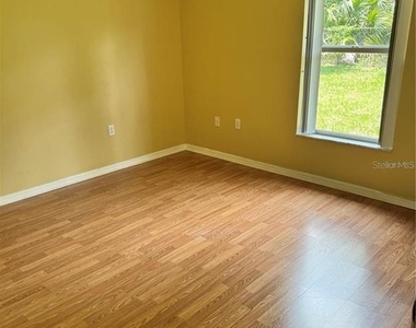 15 Prattwood Lane - Photo Thumbnail 9