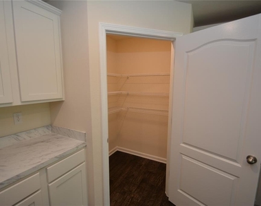 664 Grand Reserve Drive - Photo Thumbnail 9