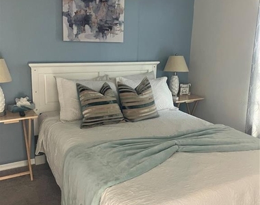 4109 Ne 20th Place - Photo Thumbnail 12