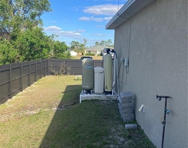 4109 Ne 20th Place - Photo Thumbnail 13